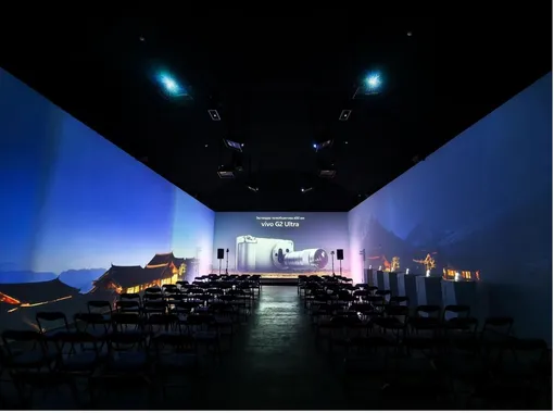 Выставка «Нити культур. В фокусе vivo»