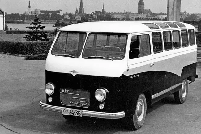 Парадоксы ушедшей эпохи: почему в СССР не делали «автомобиль для многодетных»