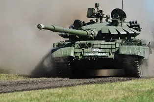 На Т-62 повесили «брови Ильича»: видео