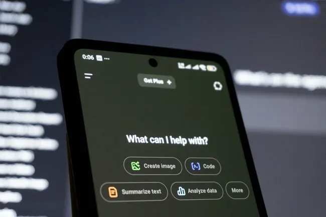 Ученые выявили три типа зависимости от чат-ботов с ИИ и нашли способы их лечения