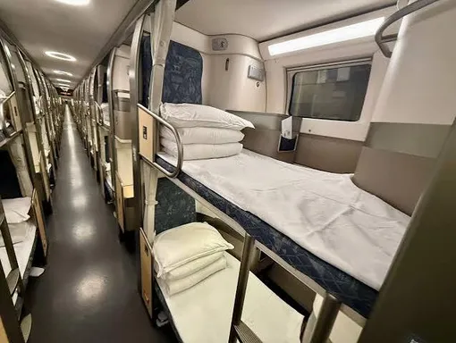 А так внутри выглядит китайский аналог chinese night train