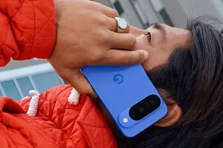 Раскрыты характеристики Google Pixel 11: Tensor G6 и подсветка в стиле Nothing Раскрыты характеристики Google Pixel 11: Tensor G6 и подсветка в стиле Nothing