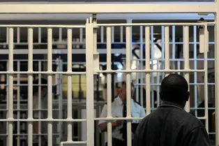 В тюрьмах Британии осталось только 800 мест! Вот как власти решили проблему В тюрьмах Британии осталось только 800 мест! Вот как власти решили проблему