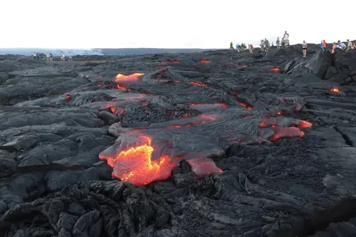 Застывающая лава Застывающая лава