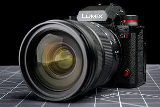 Чем поразила камера Panasonic S1 II и почему это удивительный гибрид Чем поразила камера Panasonic S1 II и почему это удивительный гибрид