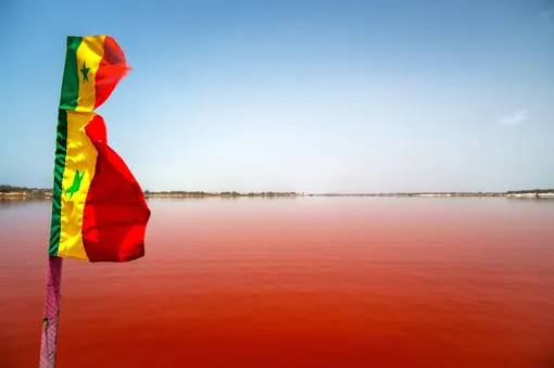 Озеро Ретба, гиперсоленое озеро в Сенегале