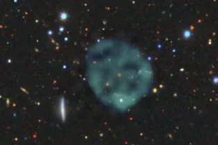 Загадочное радиокольцо в космосе поставило в тупик все научное сообщество: найден аномальный класс космических объектов