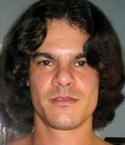 Хакер стал известным после того, как организовал крупнейшие в истории кражи данных кредитных карт через взлом корпоративных систем крупных компаний