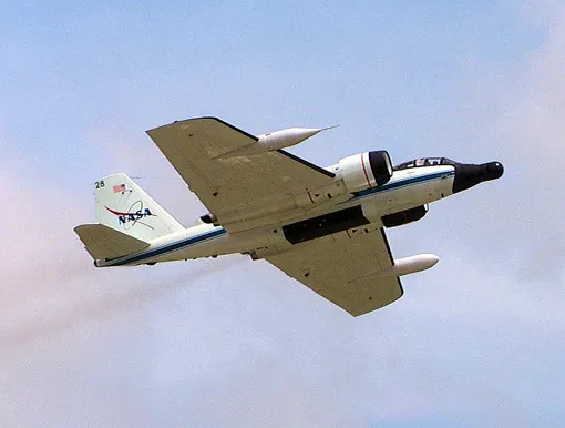 WB-57 WB-57 самолет