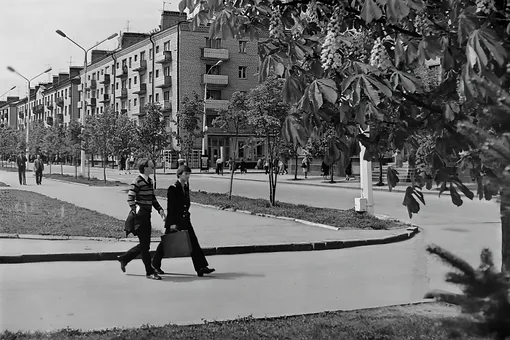 два школьника, старое советское фото
