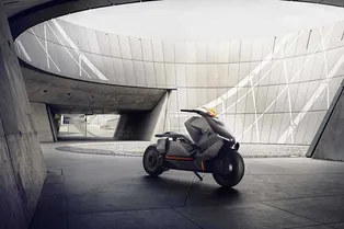 BMW показала электроскутер из будущего