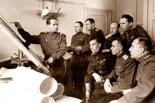 Михаил Калашников, 1944 год Михаил Калашников, 1944 год