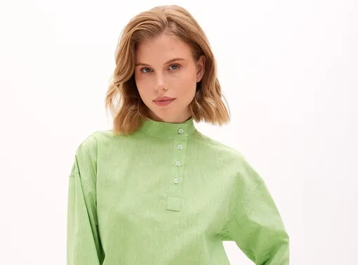 Традиционно мужская одежда превратилась в унисекс-модель! А вы бы стали носить косоворотку в 21 веке? Современная косоворотка