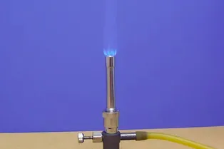 Непростая история: кто изобрел горелку Бунзена Непростая история: кто изобрел горелку Бунзена