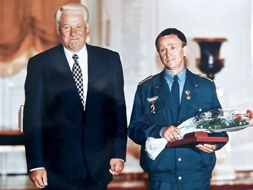 Награждение Евгения Парчинского Награждение Евгения Парчинского