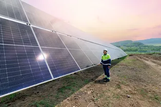 Солнечная вахта: новая электростанция будет питать поселок в Забайкалье Солнечная вахта: новая электростанция будет питать поселок в Забайкалье