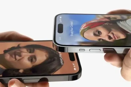 Google работает над аналогом функции Apple NameDrop для Android Google работает над аналогом функции Apple NameDrop для Android