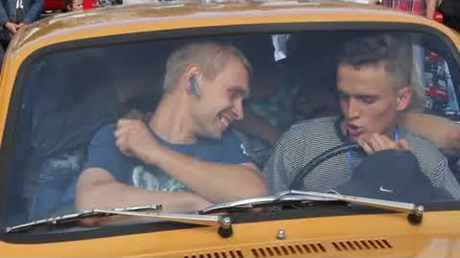 Нажми и смотри