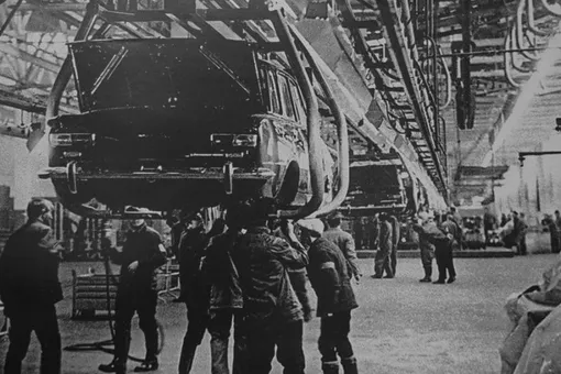 сборка автомобиля жигули на конвейере