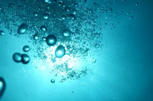 В воде обнаружили перекись водорода. Никто не понимает, откуда она берётся В воде обнаружили перекись водорода. Никто не понимает, откуда она берётся