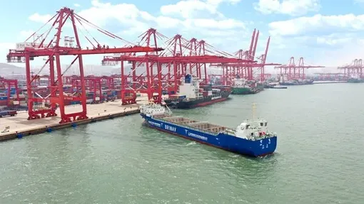 zhi fei container ship zhi fei container ship