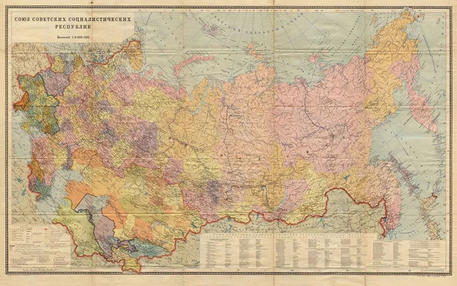 Какая республика первая отделилась от СССР?