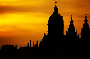 Москвич купил себе через интернет храм XIX века Москвич купил себе через интернет храм XIX века