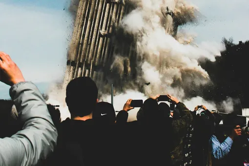 Как ИИ стирает знания и почему людей ждет «коллапс информации» — мнение