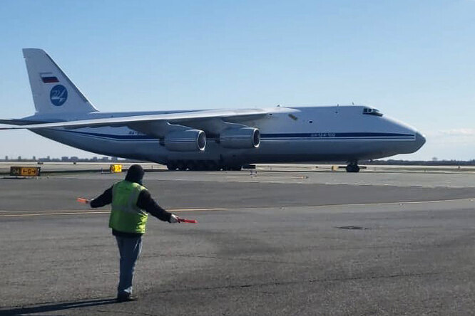 Российская «гуманитарная помощь» США оказалась не бесплатной Российская «гуманитарная помощь» США оказалась не бесплатной