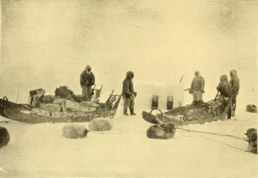 Отряд Пири сооружает иглу, 1909 год