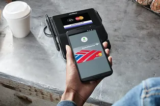Android Pay наконец-то пришёл в Россию Android Pay наконец-то пришёл в Россию