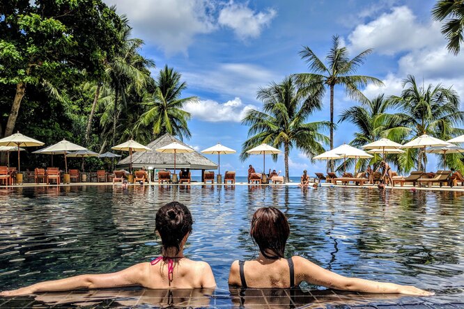 Какие страны открыты для россиян этим летом: популярные направления для отдыха на море и не только