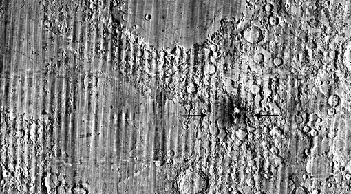 Вид Луны, составленный из снимков, полученных камерой Lunar Reconnaissance Orbiter NASA. Вид Луны, составленный из снимков, полученных камерой Lunar Reconnaissance Orbiter NASA.
