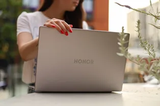 Почему ноутбуки стареют: как Honor соединила производительность и автономность Почему ноутбуки стареют: как Honor соединила производительность и автономность