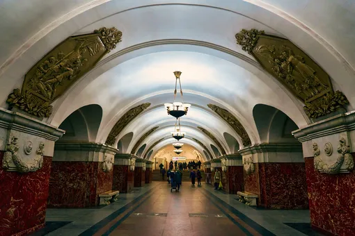 Мезозой в столичной подземке: самые красивые станции Московского метро, где можно встретить древние окаменелости Мезозой в столичной подземке: самые красивые станции Московского метро, где можно встретить древние окаменелости