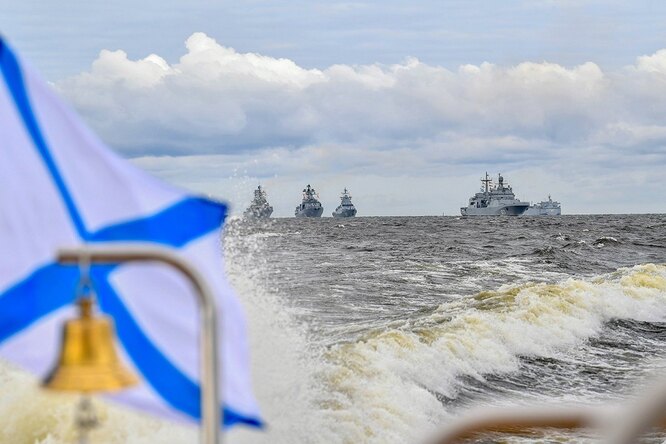Российские вертолетоносцы получат беспилотные катера и подводные дроны Российские вертолетоносцы получат беспилотные катера и подводные дроны