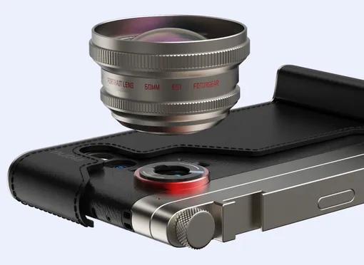 Смартфон с хорошими камерами, поддержкой внешних объективов и микрофонов Смартфон с хорошими камерами, поддержкой внешних объективов и микрофонов