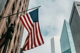 Власти Нью-Йорка: соцсети вызывают зависимость не хуже сигарет