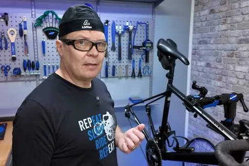 Bicycle serviceman
