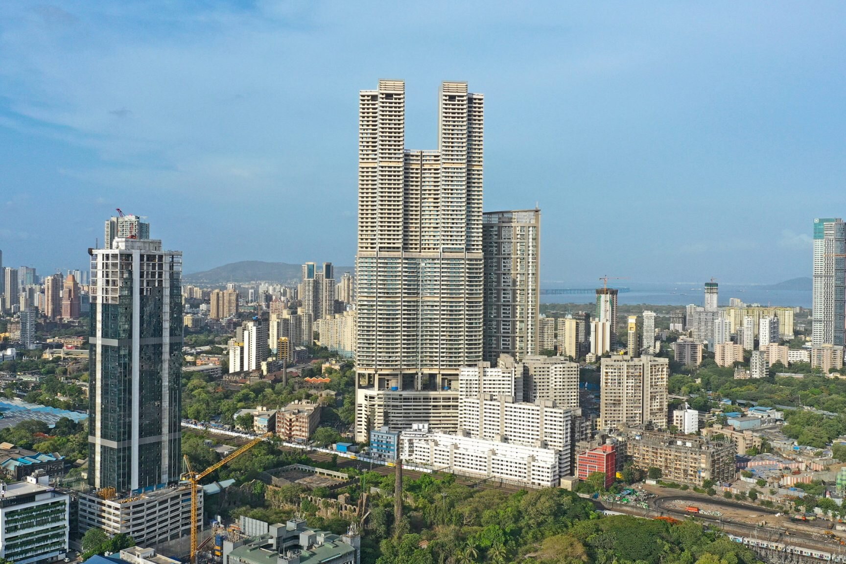 Индия нашла способ покончить с трущобами. Это супернебоскребы