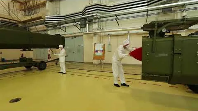 Нажми и смотри