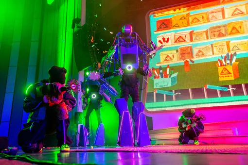 Научная елка: заглянуть в будущее на новом шоу «Новый год 100 лет вперед» Научная елка: заглянуть в будущее на новом шоу «Новый год 100 лет вперед»