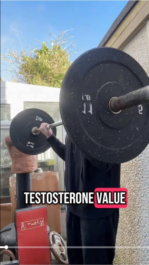 Сторонники заместительной терапии тестостероном с тысячами последователей получают зарплату или стимулы от частных западных клиник за продвижение скидок и бесплатных подарков. / Сторонники заместительной терапии тестостероном с тысячами последователей получают зарплату или стимулы от частных западных клиник за продвижение скидок и бесплатных подарков. /