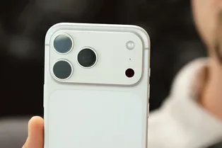 Теперь и в iPhone: Apple тестирует 200-Мп камеру для своих смартфонов Теперь и в iPhone: Apple тестирует 200-Мп камеру для своих смартфонов