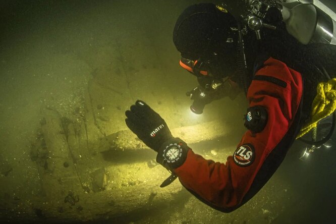 Не дне реки в Германии была найдена «капсула времени»: корабль, которому 400 лет