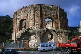 Как храм Венеры пережил землетрясение и 2000 лет на подвижном грунте