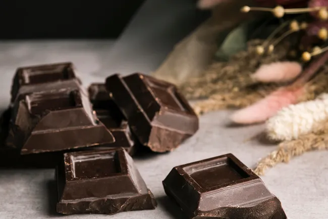Переходи на темную сторону: ученые выяснили, что горький шоколад улучшает память