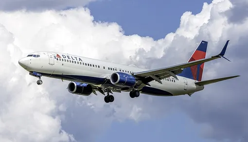 Boeing 737-900ER airplane