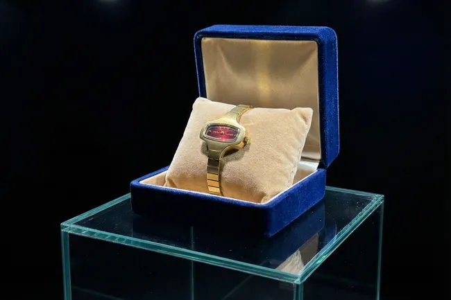 Часы-телевизор с самым маленьким калибром в СССР: что известно о редкой советской модели наручных часов