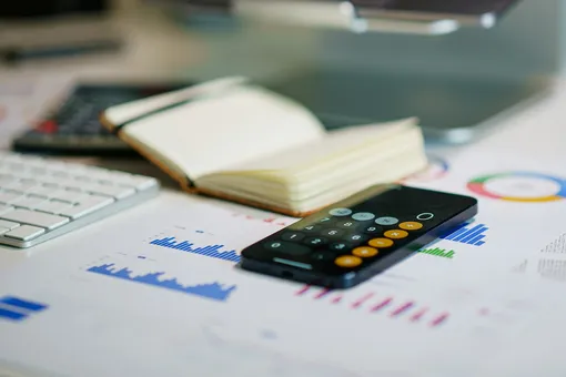 Математика без калькулятора: попробуйте решить 5 школьных примеров в уме Математика без калькулятора: попробуйте решить 5 школьных примеров в уме